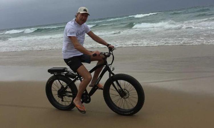Record breaking beach cycle from Malangane to Ponta do ouro and back! Slight assistance from Terry Gormley Pedego
